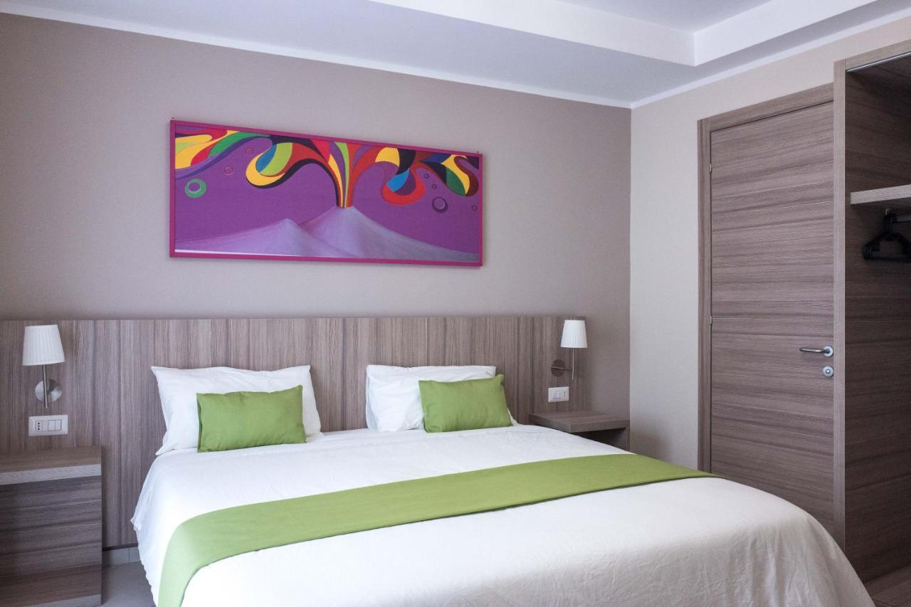 Art Suite Nel Cuore Di Napoli Экстерьер фото