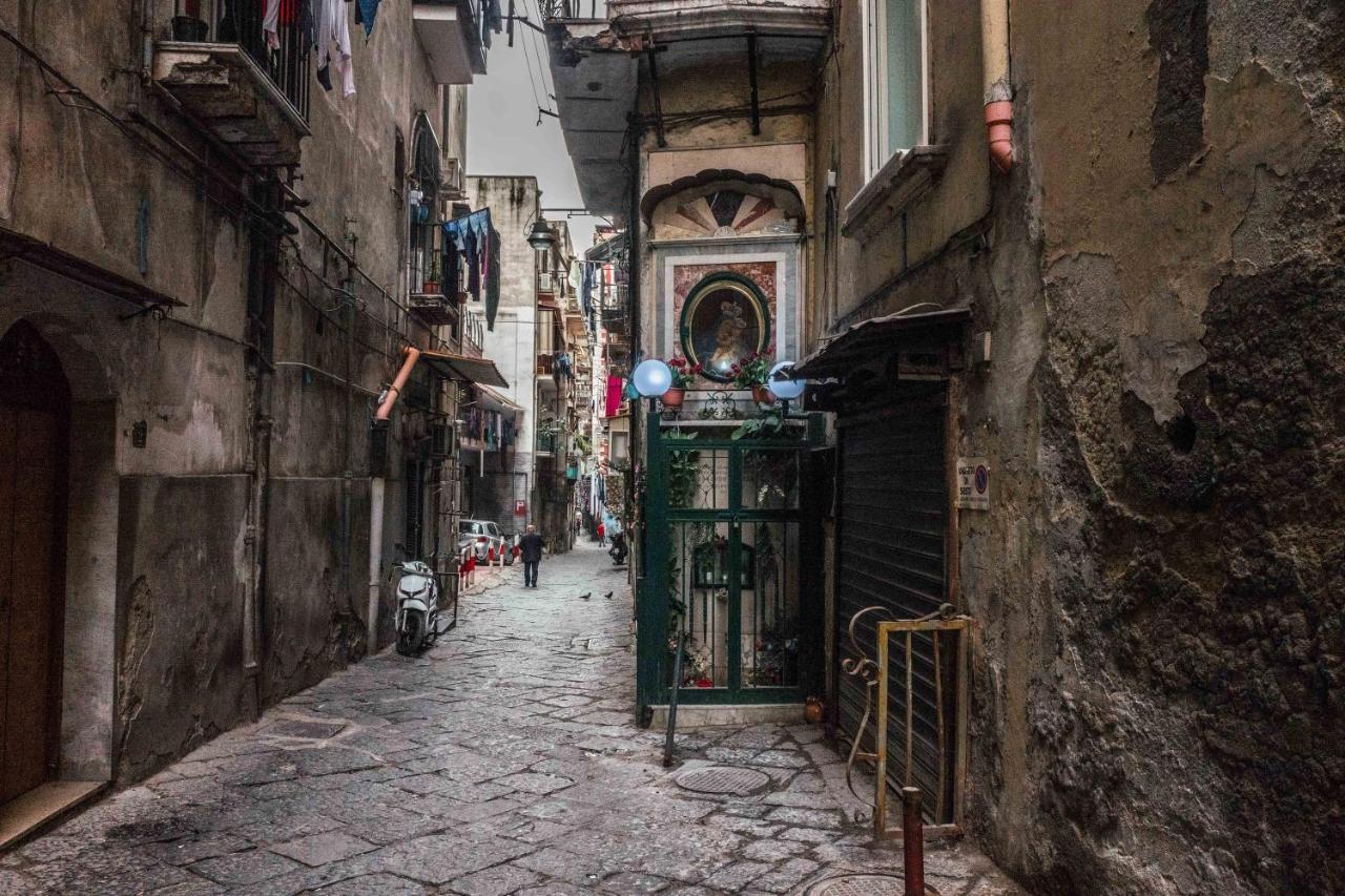 Art Suite Nel Cuore Di Napoli Экстерьер фото