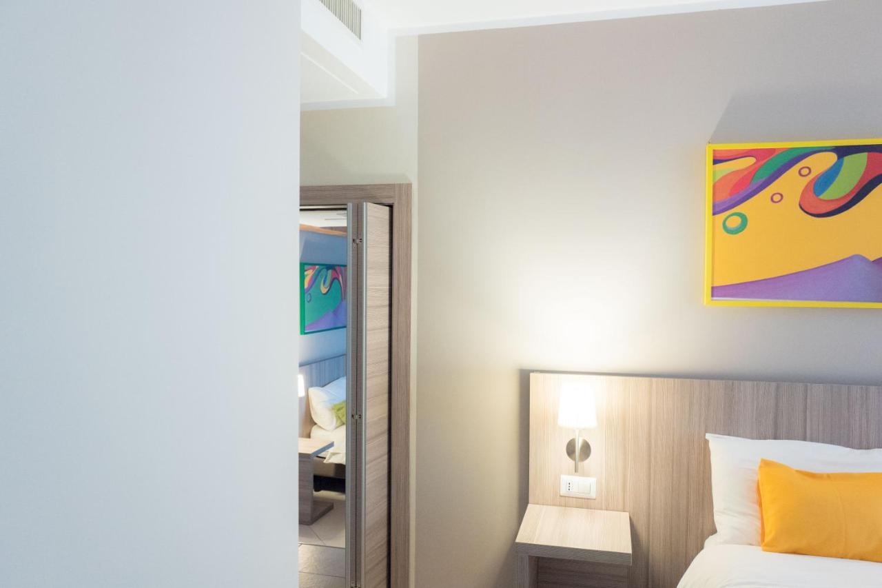 Art Suite Nel Cuore Di Napoli Экстерьер фото
