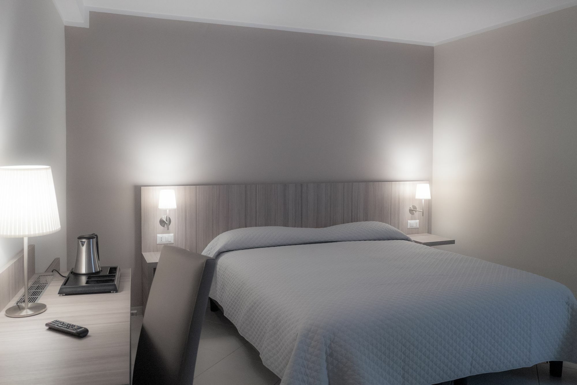 Art Suite Nel Cuore Di Napoli Экстерьер фото